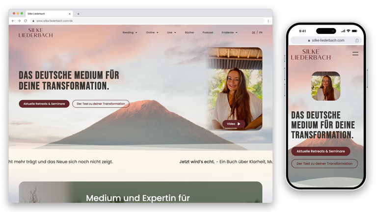 Startseite der Website von Silke Liederbach mit einem Bild von einem Berg und einem Porträtfoto einer lächelnden Frau in einem abgerundeten Rechteck, Text "Das deutsche Medium für deine Transformation" und Handlungsbuttons.